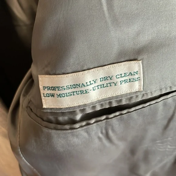 Austin Reed Suit‎ - Picture 5 of 11